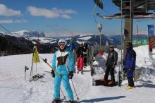 Skiing with the help of the panorama lift on the Dantercepies